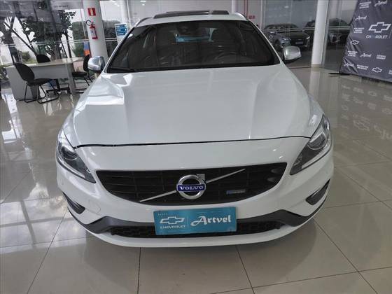 VOLVO V60 2.0 T5 R DESIGN DYNAMIC 16V TURBO GASOLINA 4P AUTOMATIZADO
